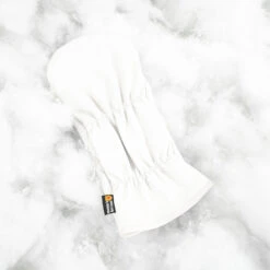 TaylorMade White Out -Green Swing Deals Store V97184 zoom D2