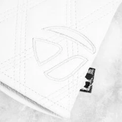 TaylorMade White Out -Green Swing Deals Store V97184 zoom D3