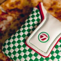 TaylorMade Delivery Time -Green Swing Deals Store V97227 zoom D5